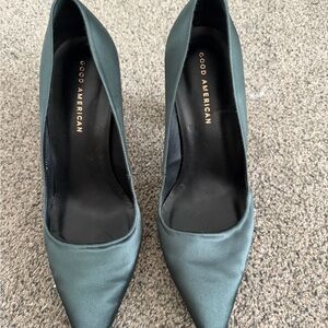 Good American Elegant Green Satin Heels